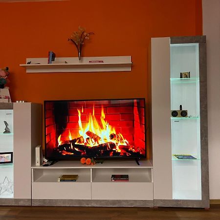 Crisshome1 Bukarest Kültér fotó