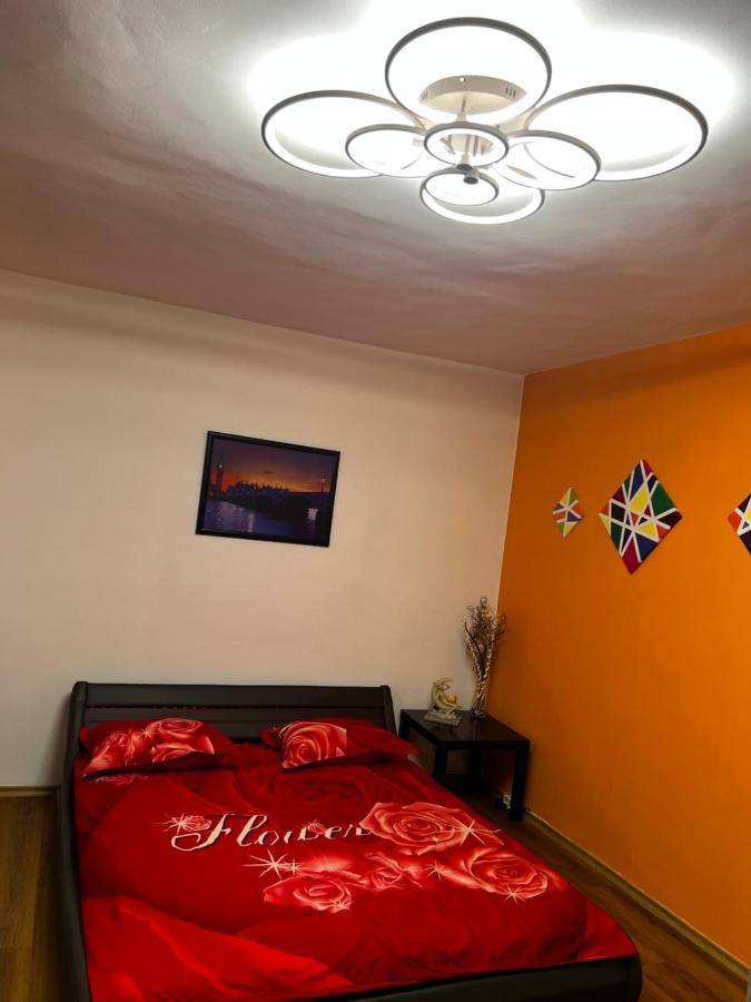 Crisshome1 Bukarest Kültér fotó