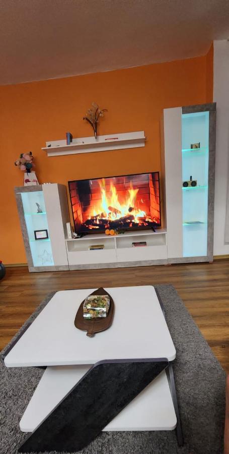 Crisshome1 Bukarest Kültér fotó
